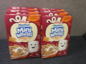 lot 372 image: 6- 14.3 oz Kelloggs Frosted Pumpki...