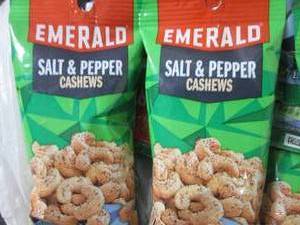 lot 406 image: 12- 1.25 oz Emerald Salt & Pepper C...