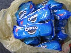 lot 415 image: 12- 2.4 oz Oreos...