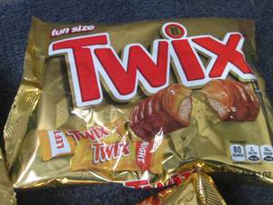 lot 422 image: 3- 10.83 oz Twix Fun Size...