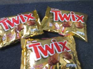 lot 423 image: 3- 10.83 oz Twix Fun Size...