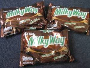 lot 425 image: 3- 10.65 oz Milky Way Fun Size...
