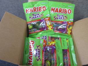 lot 446 image: 12- 4 oz Haribo Twin Snakes Gummi C...