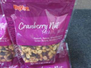 lot 463 image: 6- 7 oz Hyvee Cranberry Trail Mix...
