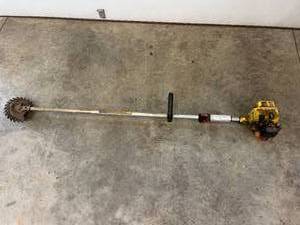 John Deere 240G String trimmer