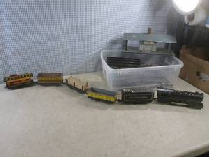 (CSB) Vintage Marx Toy Co. Tin Trai...