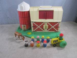 (A-1) Vintage Fisher-Price Barn and...