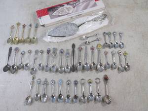 (EC1) Assortment of Collector Spoon...