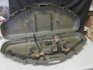 (RM5) Browning Compound Bow with Ac...