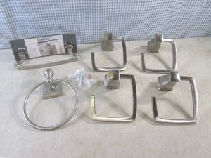 (CSB) 5 Hand Towel Holders and 1 Ki...