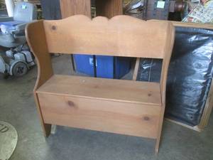 (BR2) Wood Storage Bench 36 W x 37...