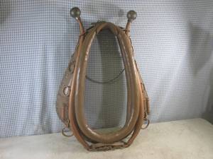 (FS) Vintage Horse Collar with Chai...