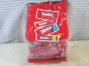 (B-2) 2 Pound 4.55 Ounce Bag of Twi...