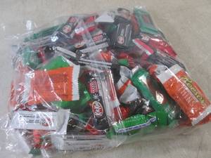 (B-3) 2 Pounds of Mixed Bite Size C...