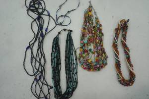 lot 166 image: Vintage Necklace Lot