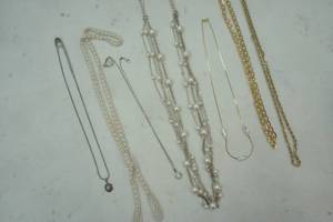 lot 170 image: Silver and Gold Costume Jewelry