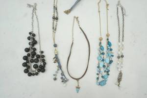 lot 172 image: Turquoise Choker and Other Vintage Necklaces
