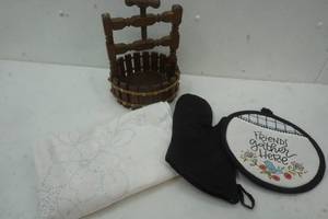 lot 189 image: Vintage kitchen items and wood nut crack holder