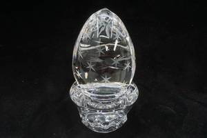 lot 194 image: Crystal Egg and Base