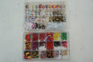 lot 207 image: Jewelry or Craft Beads