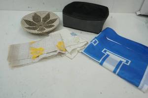 lot 231 image: Table Accessories