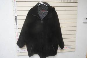 lot 240 image: Womans Dress Jacket