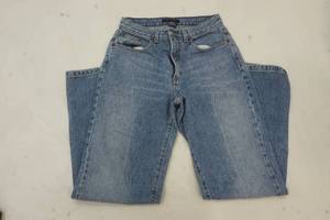 lot 247 image: The Limited Womens Jeans