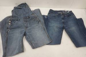lot 249 image: Silver Jeans Bibs and George Athletic Jeans