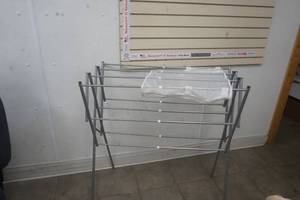 lot 257 image: Collapsible Cloths Drying Rack