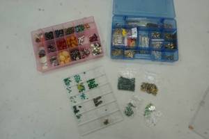 lot 283 image: Bead and Craft Lot