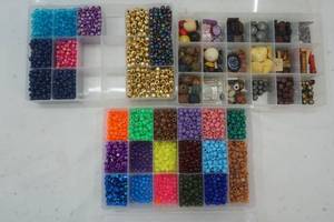 lot 295 image: Large Craft Bead Lot