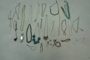 lot 301 image: Large Necklace Lot