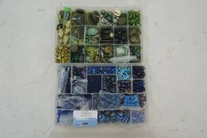 lot 310 image: Blue and Green Bead Lot