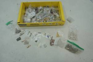 lot 311 image: Huge Craft Jewelry Making Lot