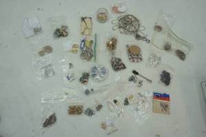 lot 335 image: Beading Jewelry Making Lot