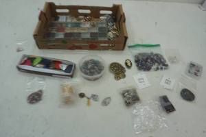 lot 351 image: Jewelry Makin and Beading Crafting Lot