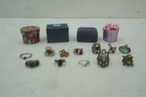 lot 354 image: Ring Lot with Spider Ring