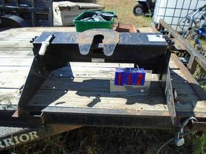Heavy duty 5th wheel hitch 15000 lb rated.