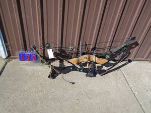 Qty of 3 compound bows. BrowingJennings etc. As shown.