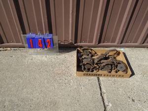 Flat of 5-6 gopher traps. Some Victor. As shown.