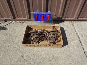 Flat of 5-6 gopher traps. Some Victor. As shown.