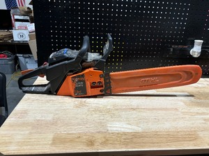 Remington Gas Chain Saw and Extra Bar