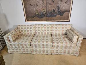 lot 27 image: Conover Classics MCM Family Sofa