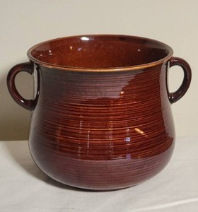 lot 51 image: Vintage Red Wing Glazed Ceramic Pot - Brown