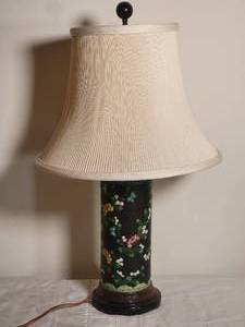 lot 54 image: Vintage Chinese Etched Metal Hand-Painted Table Lamp