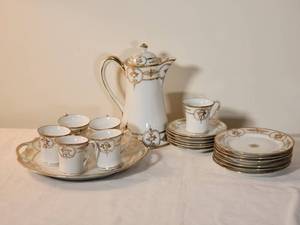 lot 93 image: Vintage Mid-Century Japanese Hand-Painted China Tea Set - Bone White  Gold Accent - (20)