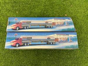 lot 57 image: Amoco Toy Tankers