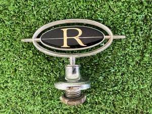lot 102 image: Buick Riviera Hood Ornament