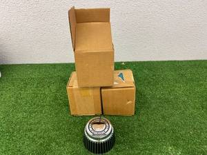 lot 108 image: NOS Chevrolet Rally Center Caps - 3