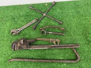 lot 118 image: Tools